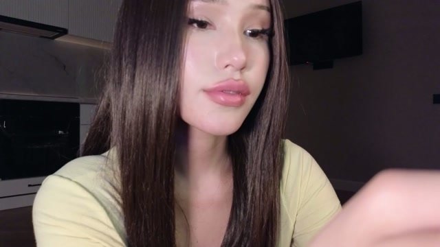 ella_lee15 / 11.06.2026 & 04:40