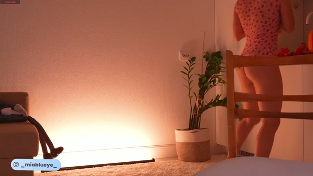 miablueye chaturbate live webcam recording